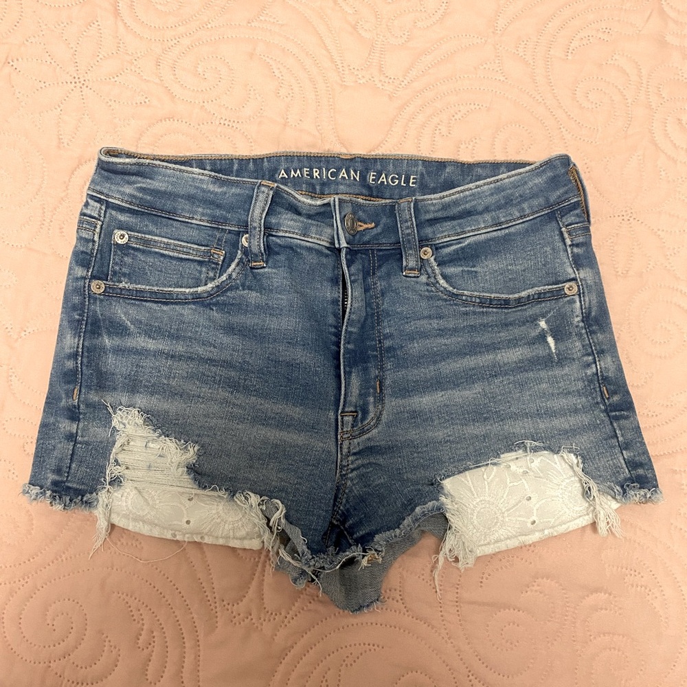 American Eagle short